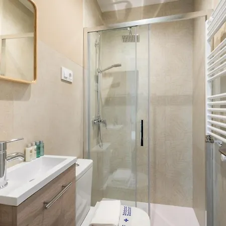 4 Bedrooms 3 Bathrooms Furnished - Sol - Bright & Fully Equipped - Mintystay Madrid Exterior photo